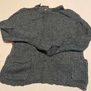 women’s Grey and blue knit sweater with pockets